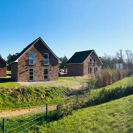 Ferienhaus Paul 펜션 타팅