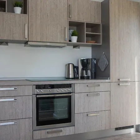 Ferienhaus Paul 펜션 타팅